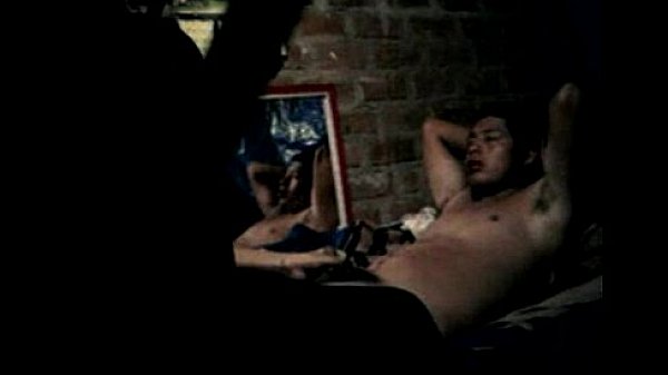 Quay len cap gay Soc Trang lam tinh trong xom tro 