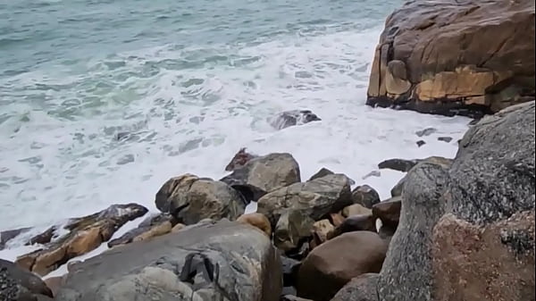 Nonton Saymon Fitness Experimentou A Buceta Delicia Da Brenda Floripa Nas Rochas thumbnail