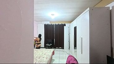 Nonton Flagrei Minha Esposa Tirando Fotos Sensuais Para Seu Amante thumbnail