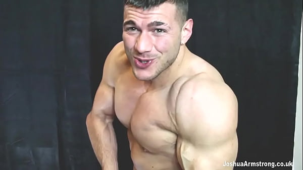 Play MP4 - A businessman's muscle wank