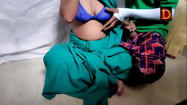 गांव की हॉट परोसन की सारी_में जमकर चूदाई