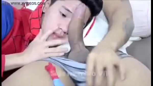 Novinhos no pega pega 