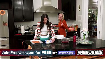 Nonton Thanksgiving Is A Time When Family Cums Together, & This Holiday Season, Things Will Get Rowdy thumbnail