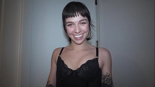 Nonton Nova Flame Sucks And Squirts For Bbc thumbnail