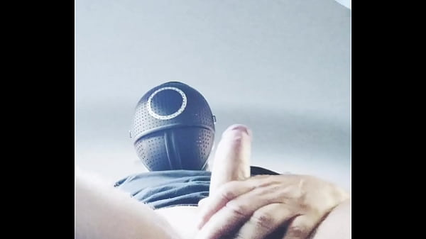 Play MP4 - Secreto y fetiche con un rubio de polla mediana desnudo en el coche&period; Bad wolf28 eres un verdadero hombre&period;