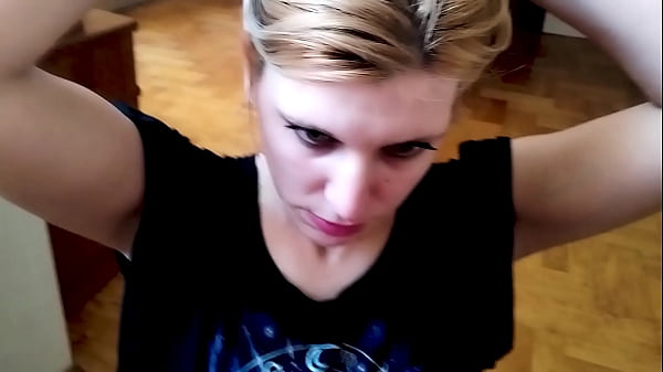 Smoking Hot Milf Sucking Big Cock thumbnail