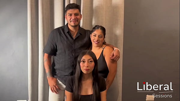 Nonton Pareja Caliente Intenta Su Primer Trio Fmf Y Se Termina Uni&eacute;ndose Un Amigo thumbnail