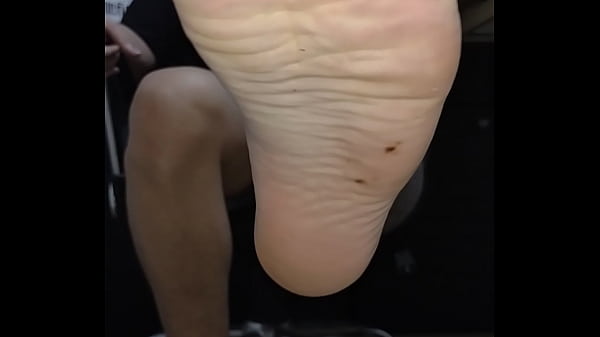 Play MP4 - Socks and feet gay