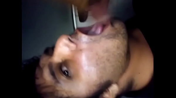 Play MP4 - Mamada en el ciber