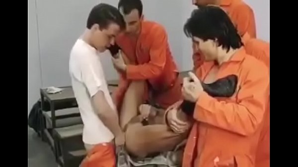 Play MP4 - Police bound and milk