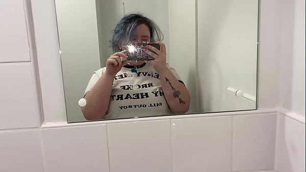 Nonton Boobies thumbnail