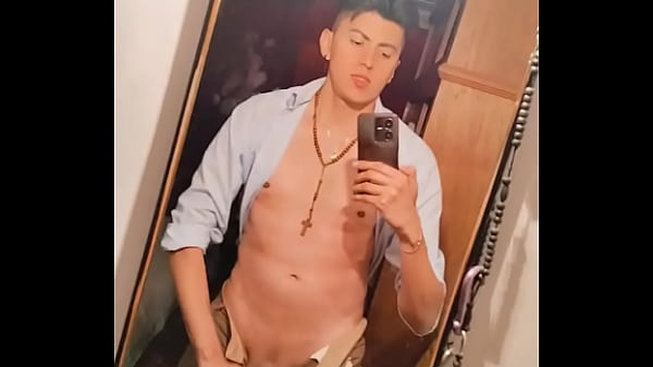 Play MP4 - Sexy en camisa