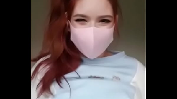 Play MP4 - Ruiva Peituda Mostrando os peit&atilde;o