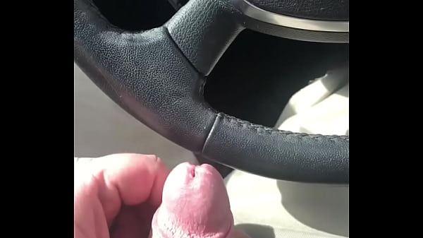 Play MP4 - Cumshot in Car