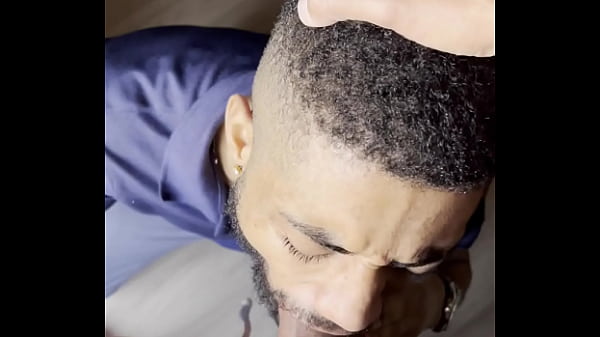 MOLEQUE DOTADO FUDEU GOSTOSO E ME DEU LEITINHO 