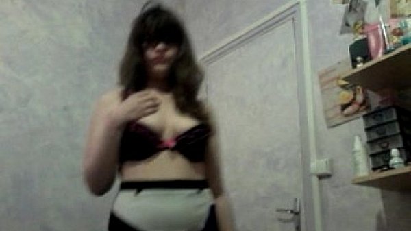 Nonton Girl Rubs Herself And Orgasms On Webcam - Sexycams6969.com thumbnail