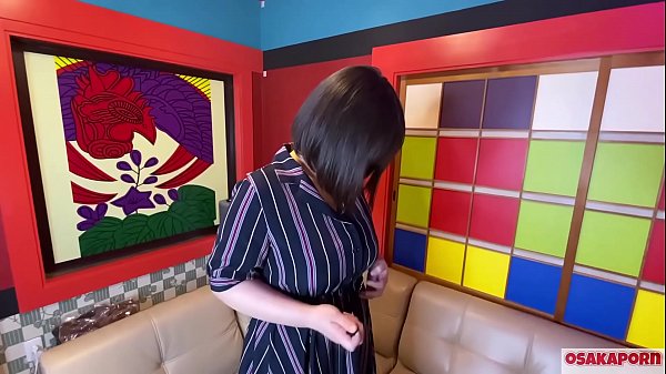 ショートヘア爆乳さんのオナニーとインタビュー。完全素人ドエロ黒髪巨乳が乱れまくります。osakaporn