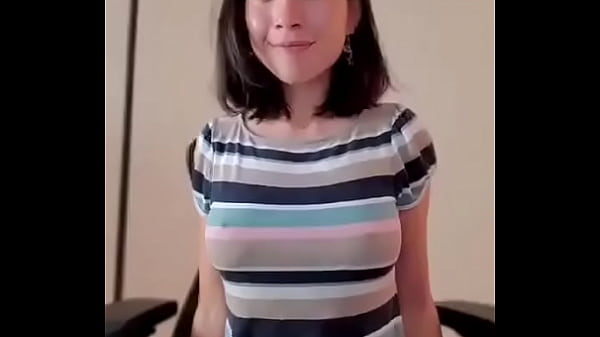 Play MP4 - What's her name&quest; Teen gamer titdrop