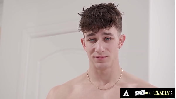 Perfect teen gets her pussy pounded by stepcousin