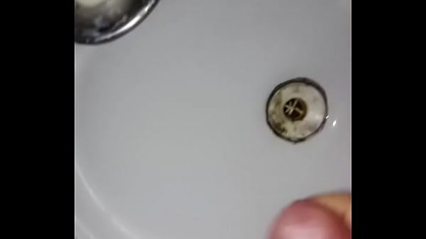 Novinho gozando gostoso