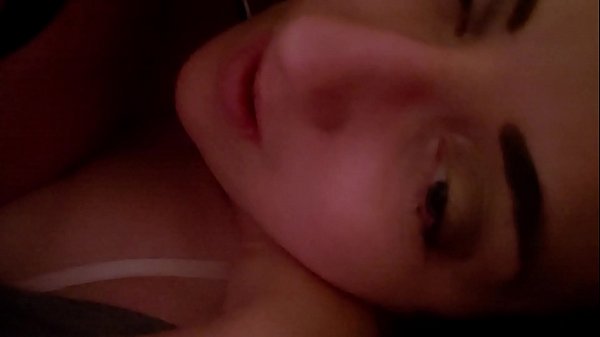 Play MP4 - Candid Sandra cums hard