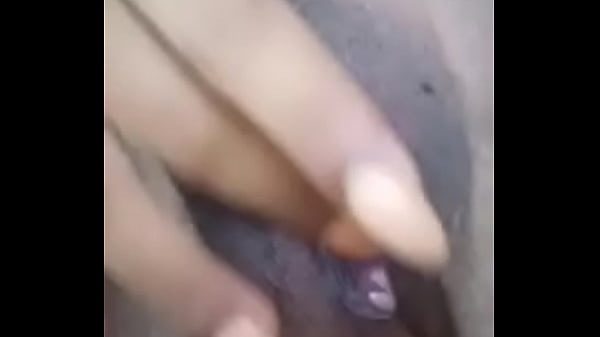 Play MP4 - me cojo ami esposa y termina a chorros