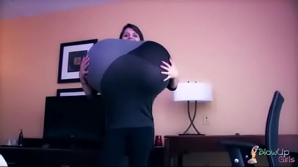 Expans&atilde;o de seios de uma gostosa 