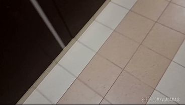 Nonton Сводный брат увидел меня в самом пикантном моменте, и теперь мне придётся его переубедить thumbnail