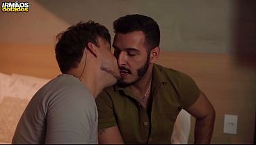 Play MP4 - Happy Hour