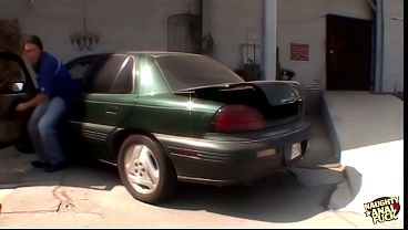 Nonton Anal Threesome With Two Busty And Round Butt Babes thumbnail