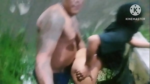 Play MP4 - MARKEI COM UMA MENINA NA RUA DO SEXO OLHA COMO FOI BOM