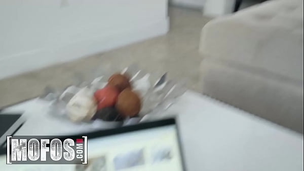 Play MP4 - &lpar;Addison Lee&rpar; Sees Her BF &lpar;Oliver Flynn&rpar; Watching Porn She Decides To Play With Her Pussy In Front Of Him - Mofos