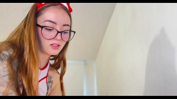 Mi enfermera me cura sac&aacute;ndome toda la leche 