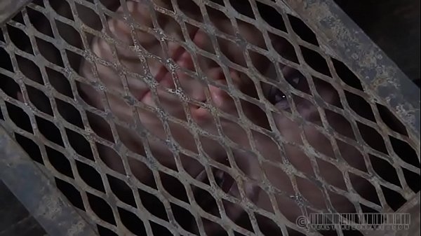 Nonton Sadomasochism Cage thumbnail