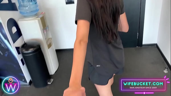 Play MP4 - Homemade content by Wifebucket - The gym was empty and we were horny