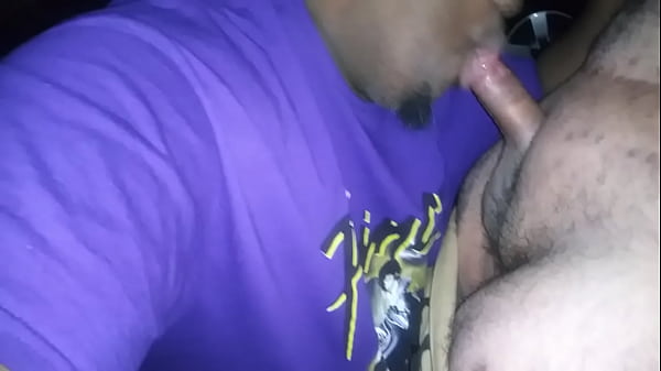 Play MP4 - EATING MEXICAN PITO BEFORE HE'S OFF TO WORK