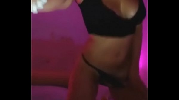 sexy blonde webcam_girl