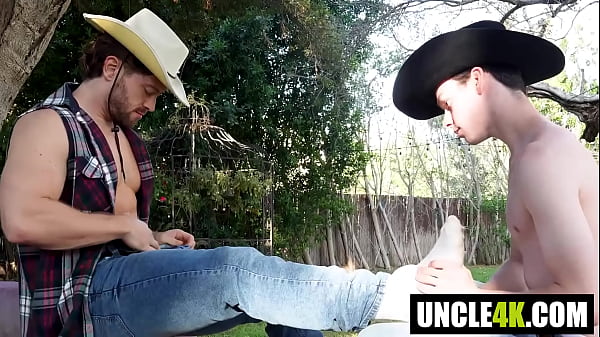Play MP4 - Get Mounted Bareback Texas Twink&comma; Johnny Donovan