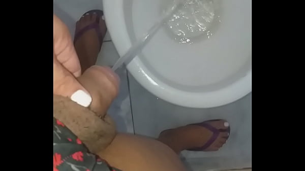 Play MP4 - Pra quem gosta de uma mijada gostosa