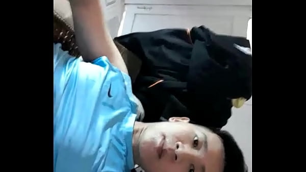 Play MP4 - Anh trai cặc &dstrok;ẹp d&agrave;i