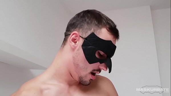 Straight Amateur Strokes His Big Dick For You - Maskurbate 