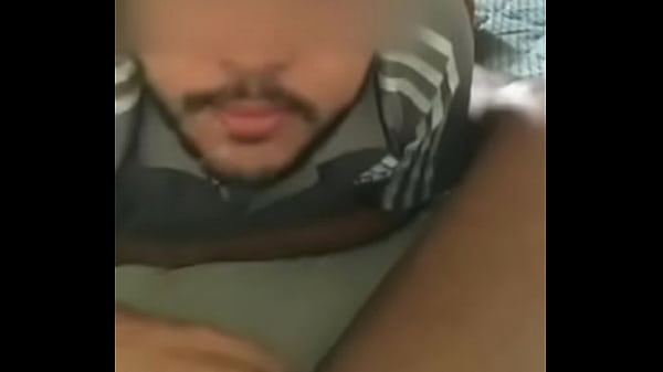 Play MP4 - Macho gozando na minha boca