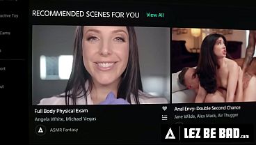 Nonton Hot Babes Strap-on Spitroast Roomie thumbnail