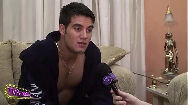 Play MP4 - &num;TBTPapoMix - Na casa do Dotad&atilde;o&comma; flagra  Yuri Ga&uacute;cho no banho - Parte 1 -  Exibido em maio&sol;2010 - WhatsApp PapoMix &lpar;11&rpar; 94779-1519