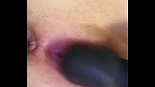 Sexy white girl_squirts_all overherself