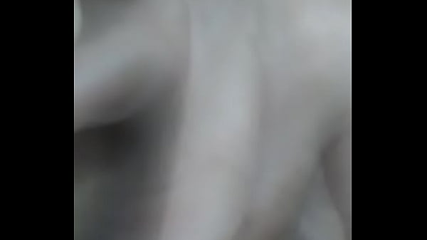 Madura excitada se masturba y se_viene