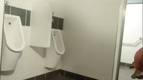 naked visit in public toilet and caught 