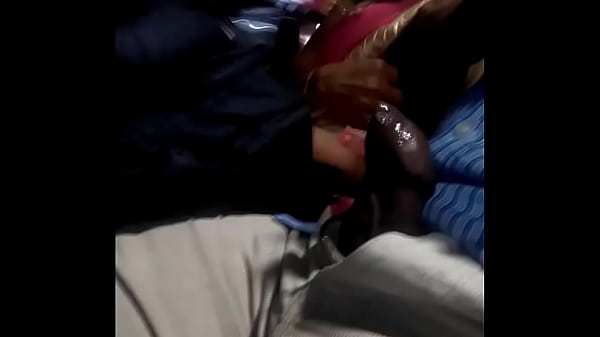 Play MP4 - बस में मिली चुत को लंड की भूख