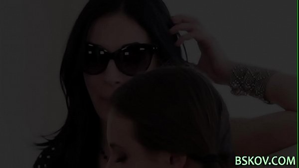 Nonton Casey Calvert Tugs Facial thumbnail