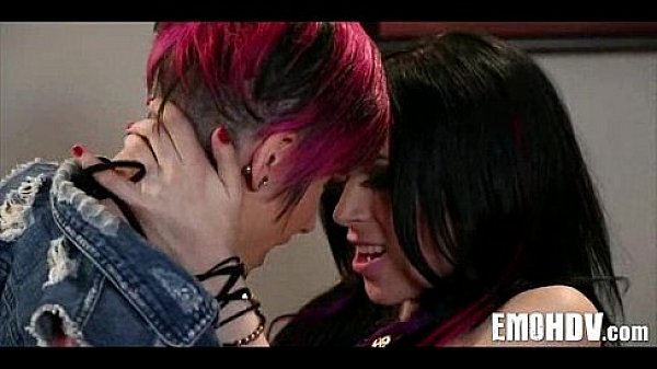 emo lesbians 132 